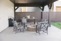 COW PALACE Experience Rustic Charm and Tranquility at our Old Milk Barn.