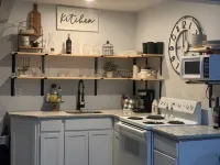 Secluded Cabin near Lake Hartwell, Great for Hunting & Fishing.