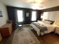 Highway 2 Modern Cottage