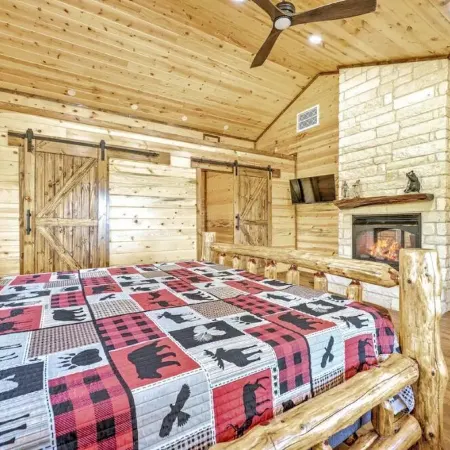 Log Cabin with Million Dollar ViewThe Time Out” Secluded property Отели в г. Латимер Каунти