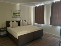 Renoviertes Ferienhaus 115 qm, mit Ganzjährig Beheiztem Innenpool 28 C und Spa - 4-stjärniga