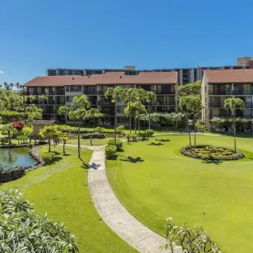 Spring Special! Whale Watching, Ocean Views & Chic Papakea Condo—No Resort Fees