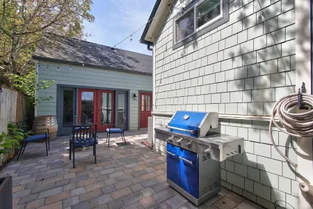 HISTORICAL VICTORIAN, BEAUTIFULLY RESTORED