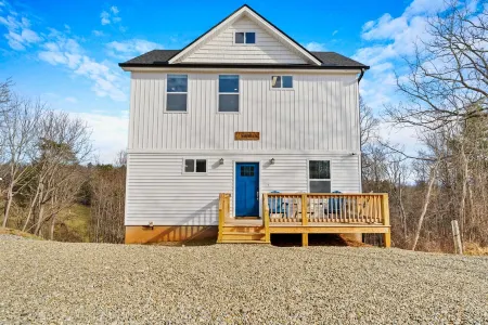 Mtn Views, 20 Mins to Asheville, 12 Mins to Skiing, Arcade Games