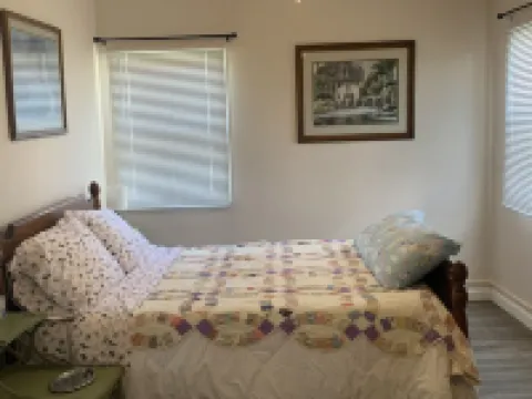 The Iowa Auntie’s 👩🏼‍🌾Quirky Little Shanty.  Better than staying with family! 😉