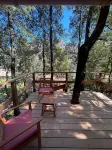 Chalet de Location au Cœur de la Forêt. Randonnées Entre Rivière et Montagne Hôtels à proximité de : Plage de Nichjaretu