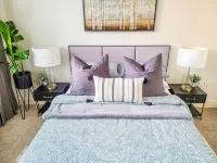Modern Apt with Gym & Pool & Hot Tub. Perfect Location. Close to Ski Resorts!