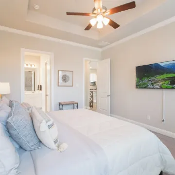 Deck, Private Gym & Comm Pools near Woodlands Mall