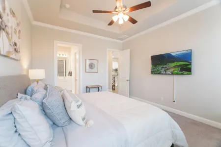 Deck, Private Gym & Comm Pools near Woodlands Mall