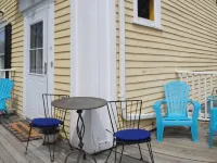 2 Bedroom Private Apt. in 1825 Whaler's Home on Duck Creek Hotels in Wellfleet