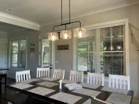 LAKEVIEW GETAWAY adjacent to Floating Mill Park
