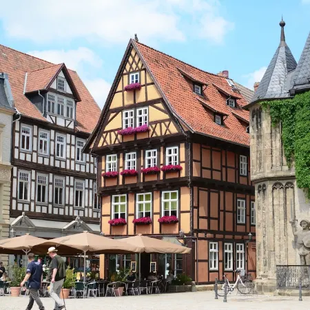 In the Center of Quedlinburg, Quiet and with a View of the Garden and Parking Space