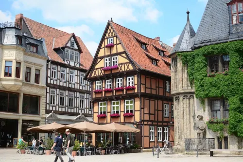 In the Center of Quedlinburg, Quiet and with a View of the Garden and Parking Space