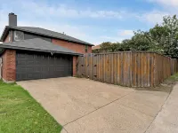 Pool retreat 5BA 2.5BA 4 King bed near lake Hotels in Rowlett