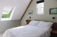 Pet friendly country barn and forest retreat with a private hot tub