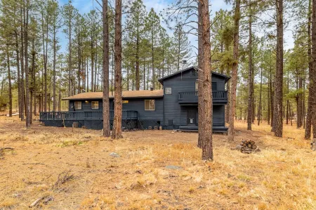 Williams Pines TrainStation Home