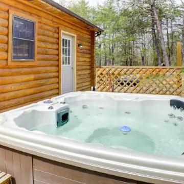 Almost Hiking - close to downtown attractions and a short drive to hiking