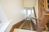 Large, Exquisitely Decorated in Heart of East Lakeview Near Wrigley & Lakefront