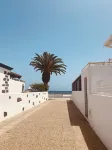 Apartment Alegría | Stylish, newly renovated accommodation right by the sea