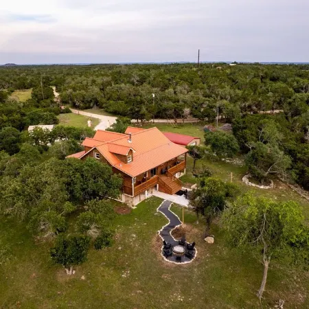 Hill Country Luxury Cabin