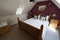 Charming Waterside Cottage in the heart of Speyside