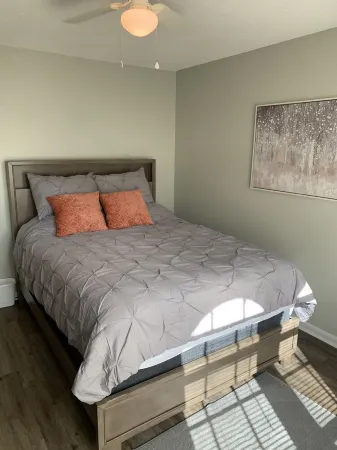 Cozy Townhouse in Quiet Area