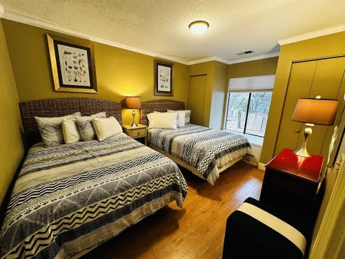 Beautiful waterfront views, super clean, close to Parris Island and beaches!