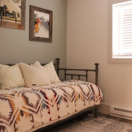 Stylish 2Bd 2BA. Steps to Beaver Creek Shuttle. Remodeled.