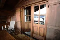 Small attic apartment with south-facing balcony and mountain view Hotel a Reit im Winkl
