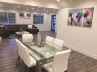 “The White House” You will have the best experience