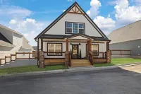 LakeViews! 2 Pools,PrivateHotTub,Firepit,Shuffleboard,Arcade Branson Golf Nearby