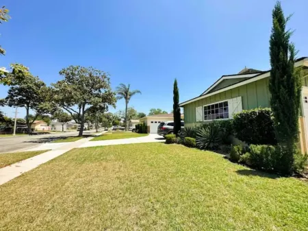 Family Fun in Fullerton Отели рядом с достопримечательностью «Калифорния Стейт Юниверсити Фуллертон»