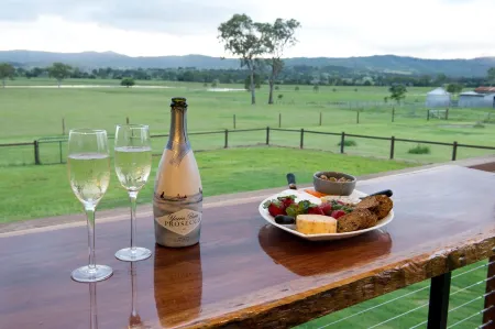 Recently renovated cottage, enjoy a bath with a view Отели в г. Бодесерт