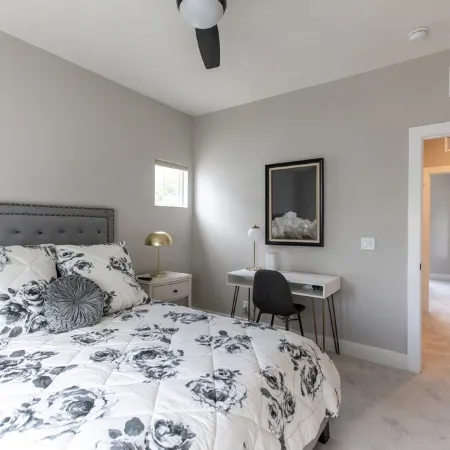 Luxury 3Br/4BA Townhome • Rooftop Deck, Porch • 5 Min to Downtown