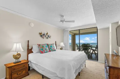 Unforgettable, on the Beach,3rd Floor, Relaxing with Two Pools. Awesome Sunrises