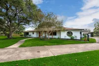 Quiet Country Home with several inside/outside entertainment activities to enjoy