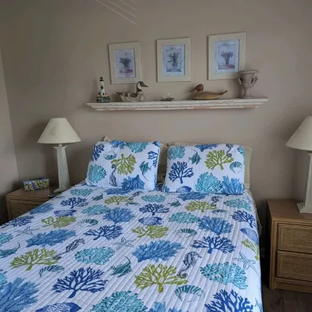 Carolina Cottage-Family Friendly Cottage in the Outer Banks-Community Pool