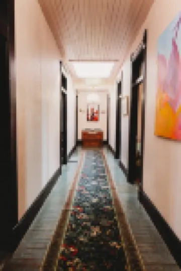 Spacious and Elegant Condo in Downtown Hillsboro