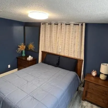 Entire Lower Level Just Off Interstate, Free Breakfast, 1,100 Sq Ft