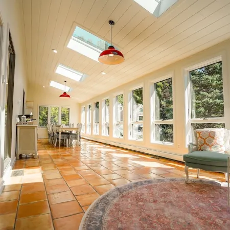 Luxe Cape Cod Farmhouse. Walk to Ellis Landing Beach!