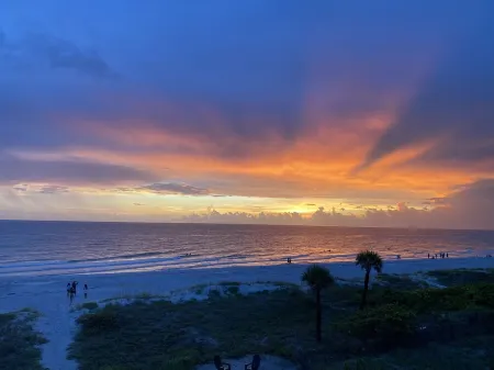 Directly on the Beach -  Luxury Condominium - White Sandy Beaches - 3300 Sq Feet