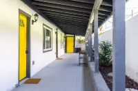 Comfortable Compton 2 Bed APT 1