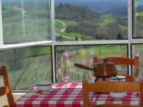 Cocconato: detached house with private garden and views Hotels in Cocconato