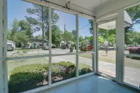 Delightful Mid-Century Modern Bungalow Hotels in North Augusta