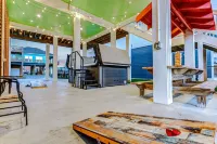 Massive Swimspa ~ Ocean Views ~ Short Walk to Beach ~ Starlink Internet ~ Games