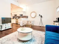 2BR Chic Duplex - Firepit - Perfect for Travel Hotels in Thunderbolt