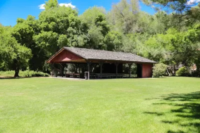 Heart of provo, 4 min to I-15, BYU, UVU, ski slopes Hotel in zona Crabtree Technology Building