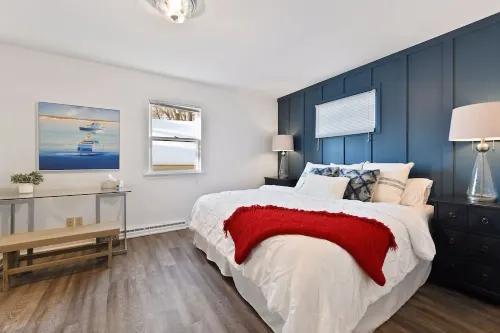 Excelsior nautical themed home, with fenced yard! 엑스켈시어 호텔