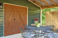 Enid Lake's studio in Plum Point, .5 mile from boat ramp