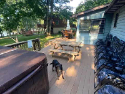 Lakefront, Wooded, & Secluded Home - Family Dogs Welcome. 加勒特縣酒店